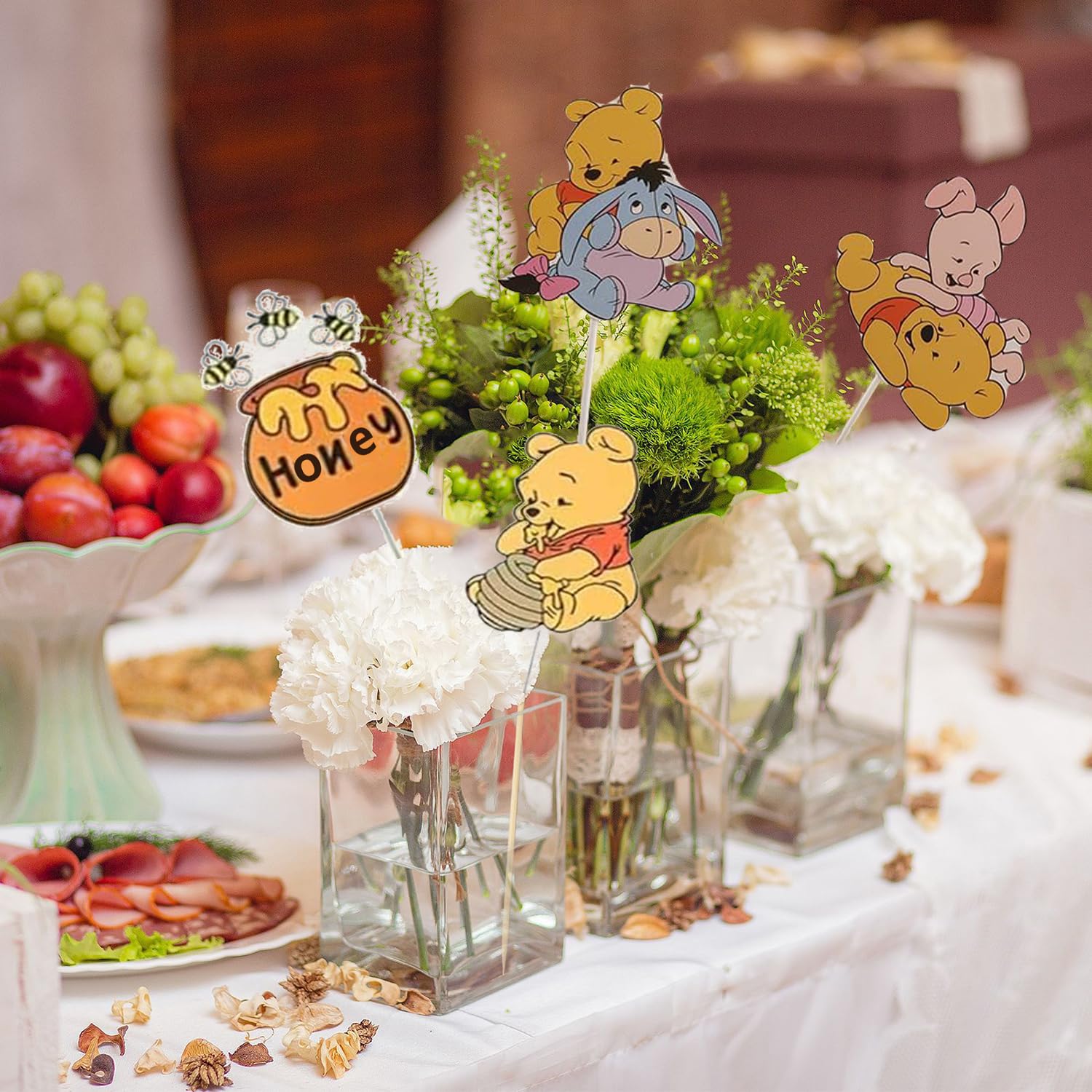 ALNGFUIK easy-assembly Winnie decor saves setup time at events.