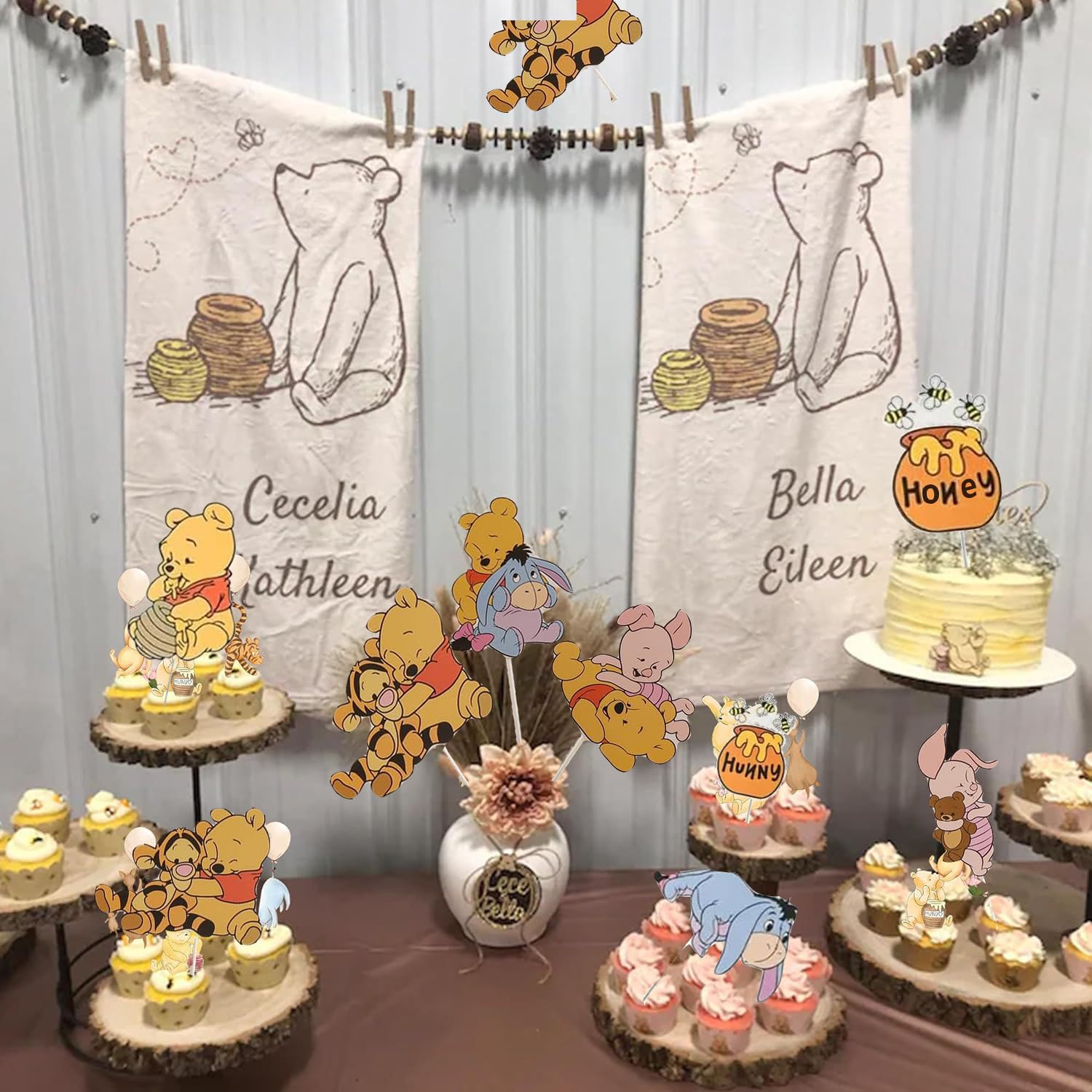 ALNGFUIK Winnie tabletop decor for baby showers and birthdays.