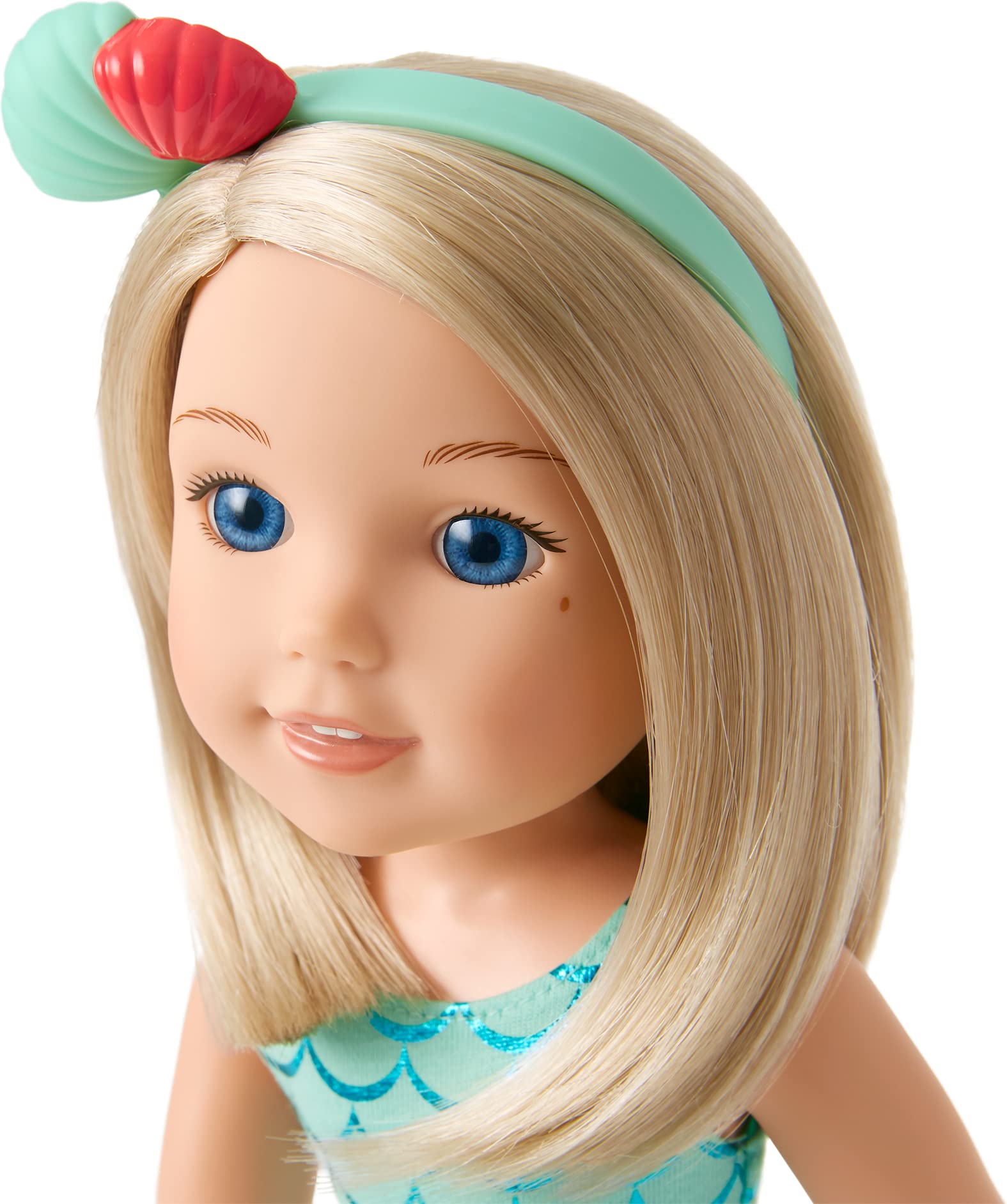 Camille headband with shells focus promotes imaginative ocean storytelling.