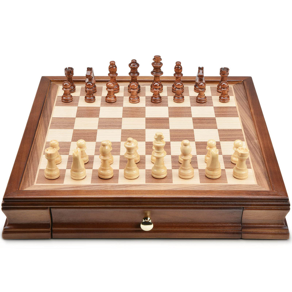 AMEROUS hand carved wooden pieces with smooth finish for classic play.