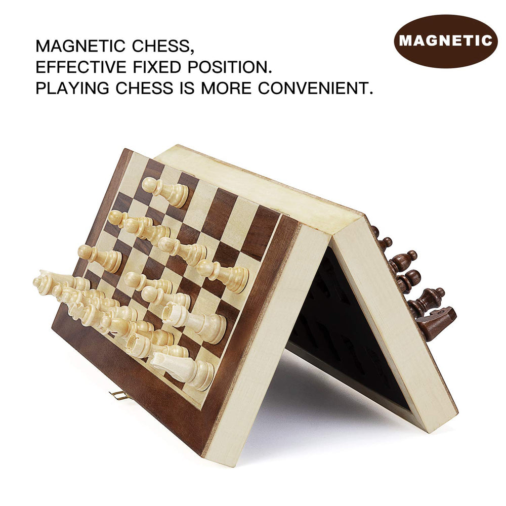 AMEROUS portable travel chess set for quiet family play.