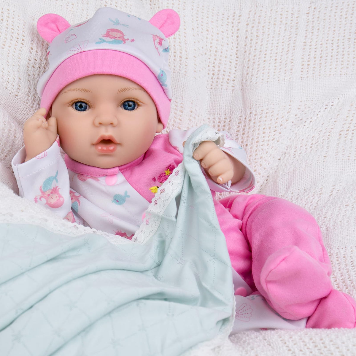 Aori Reborn 18-inch doll face detail with lifelike eyes for immersive play.