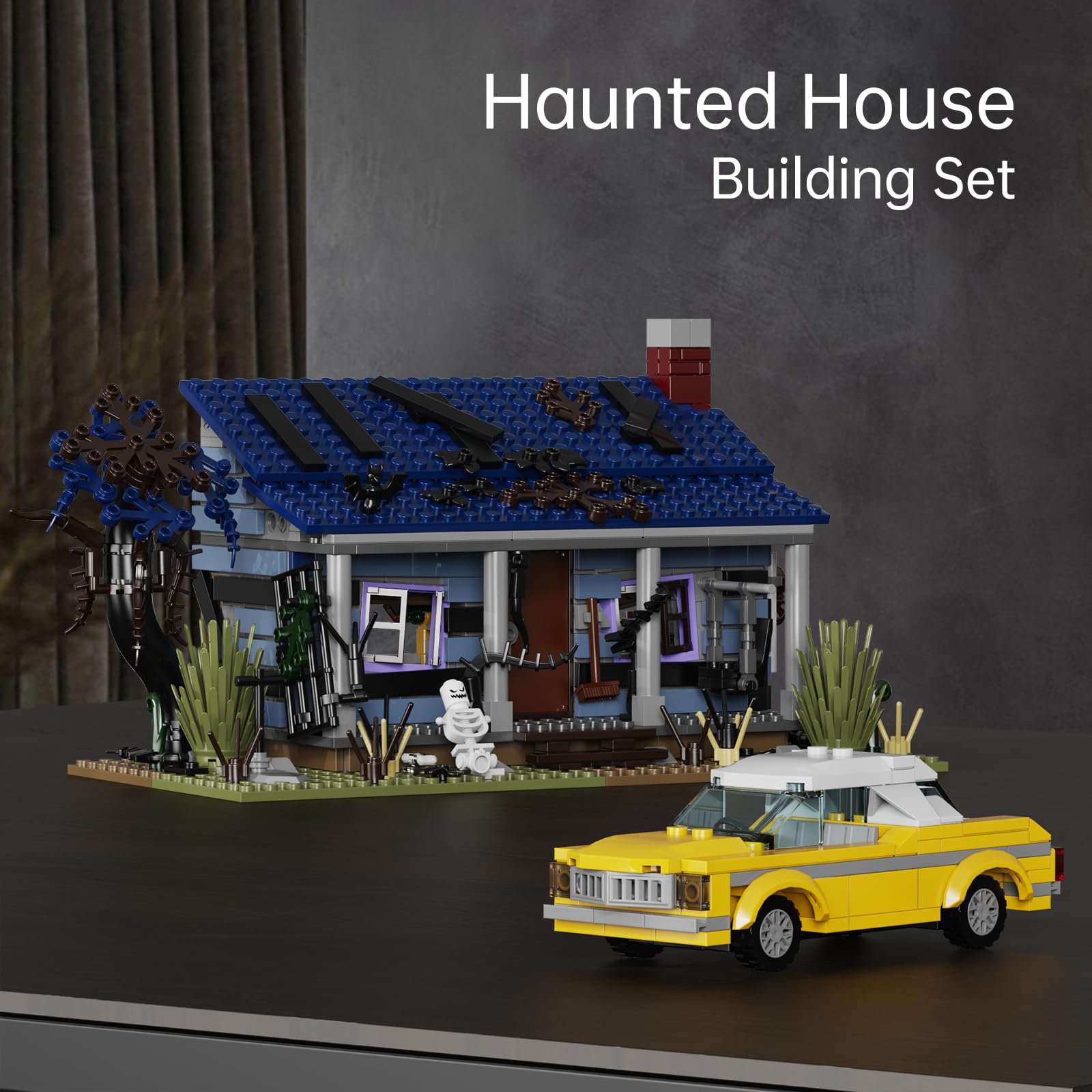 AOXEKBOLO Movable yellow car adds interactive action to haunted build