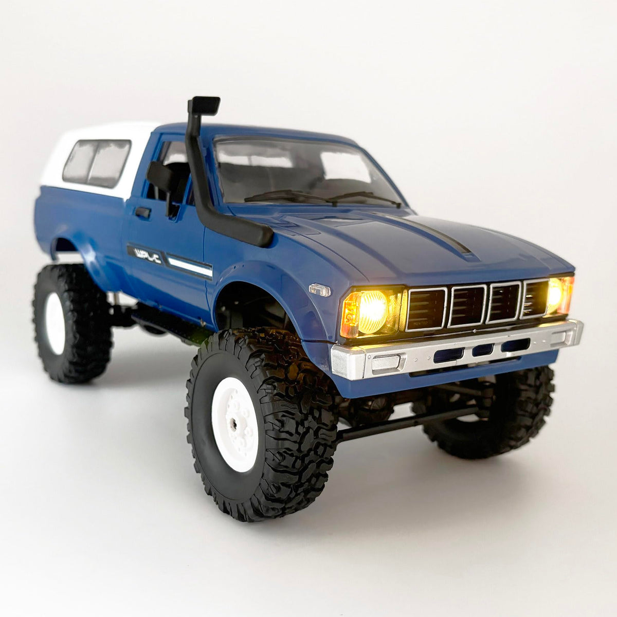 Apawband RC Crawler C24 exterior with rugged off-road styling for realism