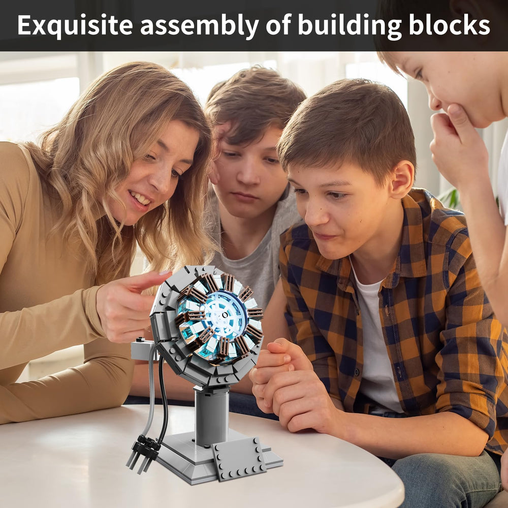APENGBAOL arc reactor building block set highlights craftsmanship during assembly and display.