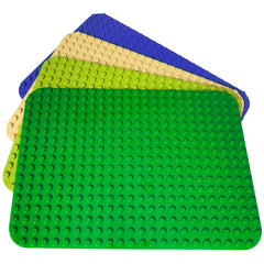 Apostrophe Games base plate green for versatile brick building on floors and tables.