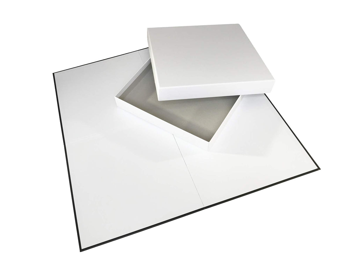 Apostrophe Games blank board 20x20 ready for your custom game design.
