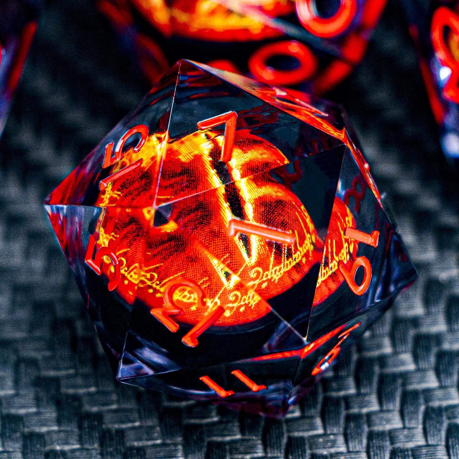 ARUOHHA D&D resin dice with gaze eye liquid core for immersive gameplay
