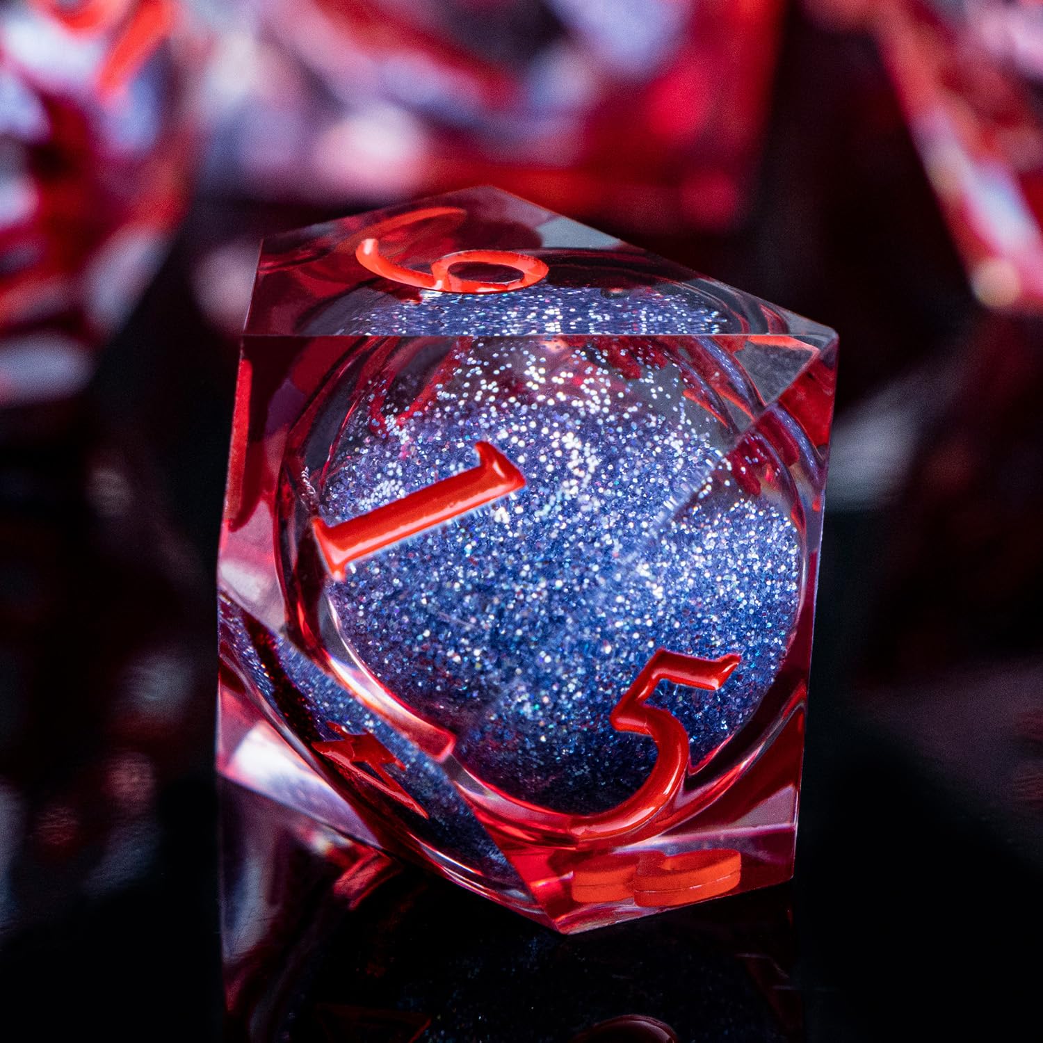ARUOHHA Liquid Core D&D D8 blood dice with transparent surface and vivid core