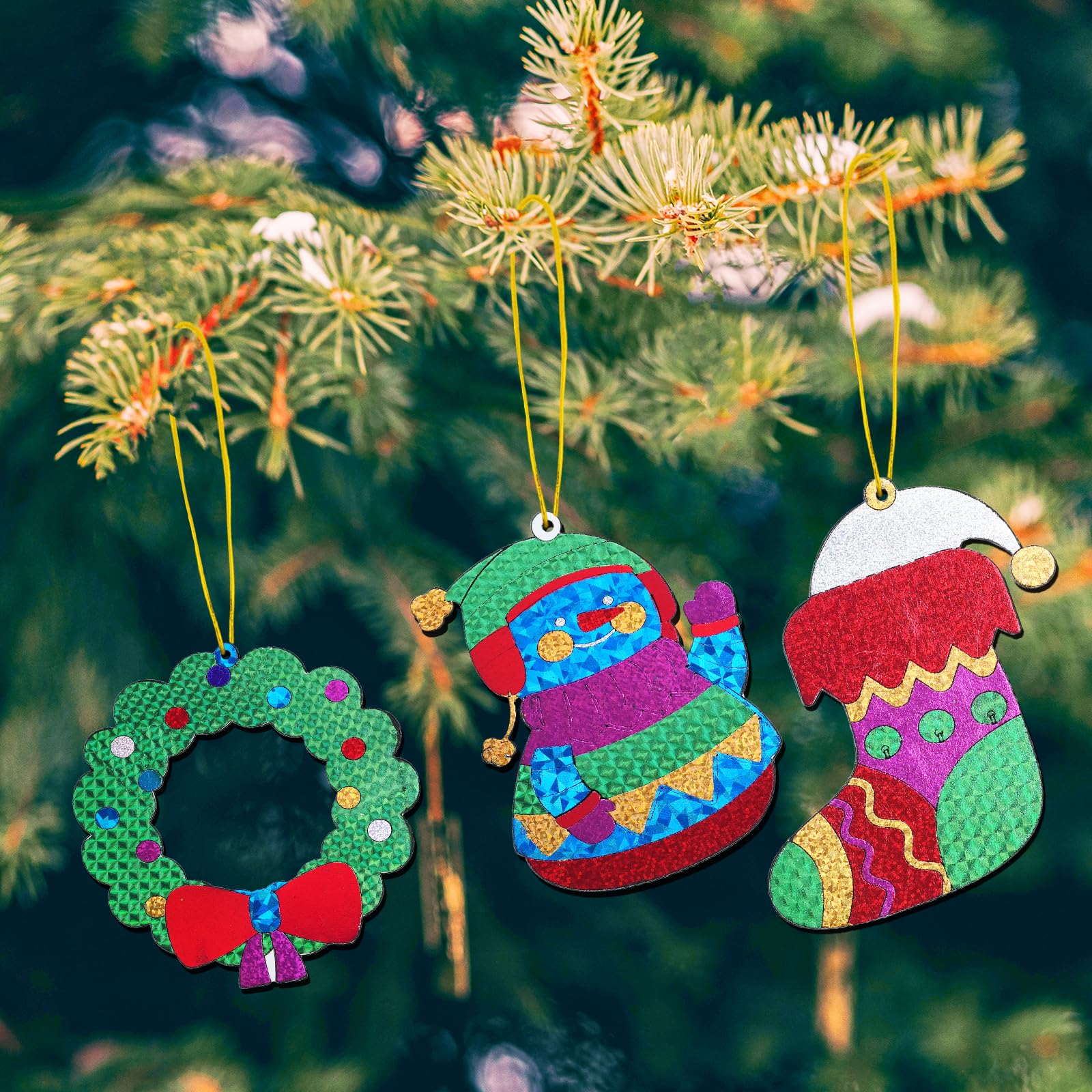 ATFUNSHOP kids crafting setup: simple 3-step process for imaginative Christmas crafts.
