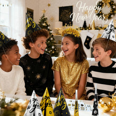 Atonofun New Year's Eve decor theme in black silver gold