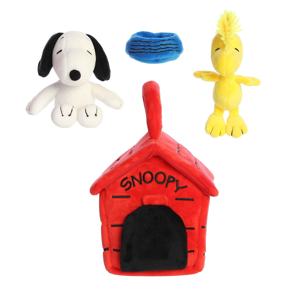 Aurora Snoopy plush features soft fabric ideal for cuddly storytelling.