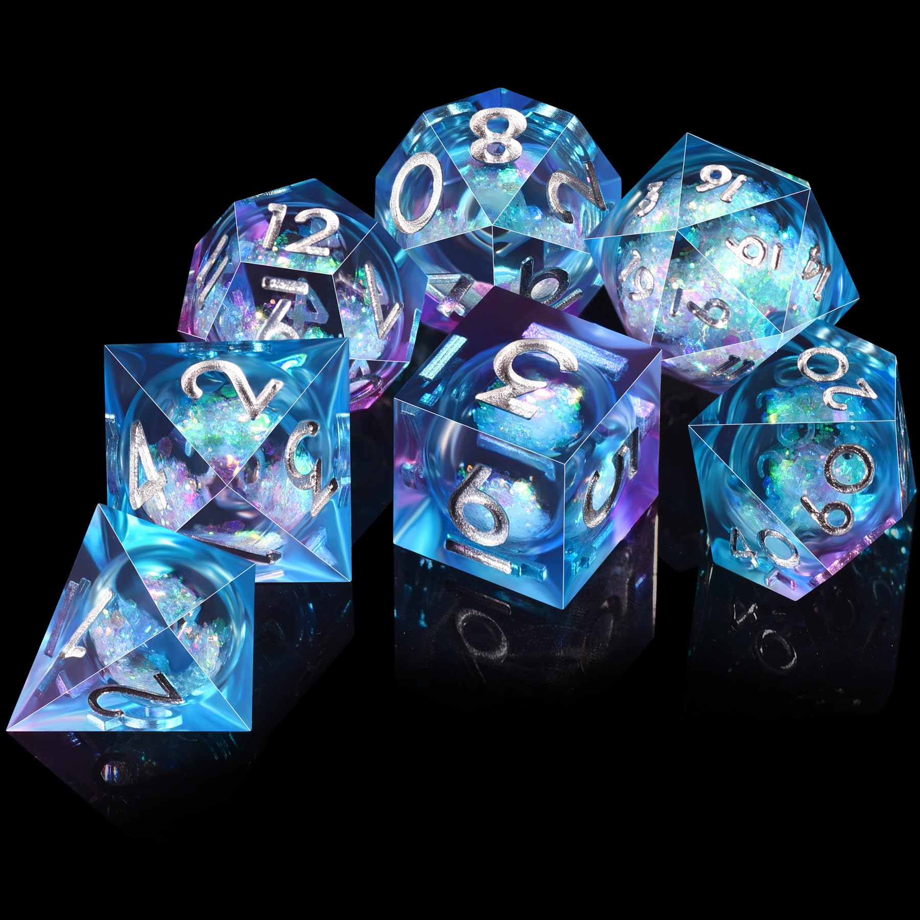 AUSTOR liquid core D8 die in blue-violet combines edge quality with shimmer