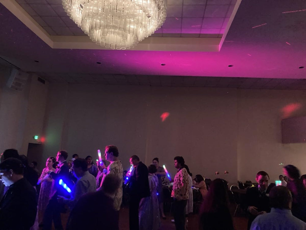 AWANG glow sticks with replaceable batteries for extended use