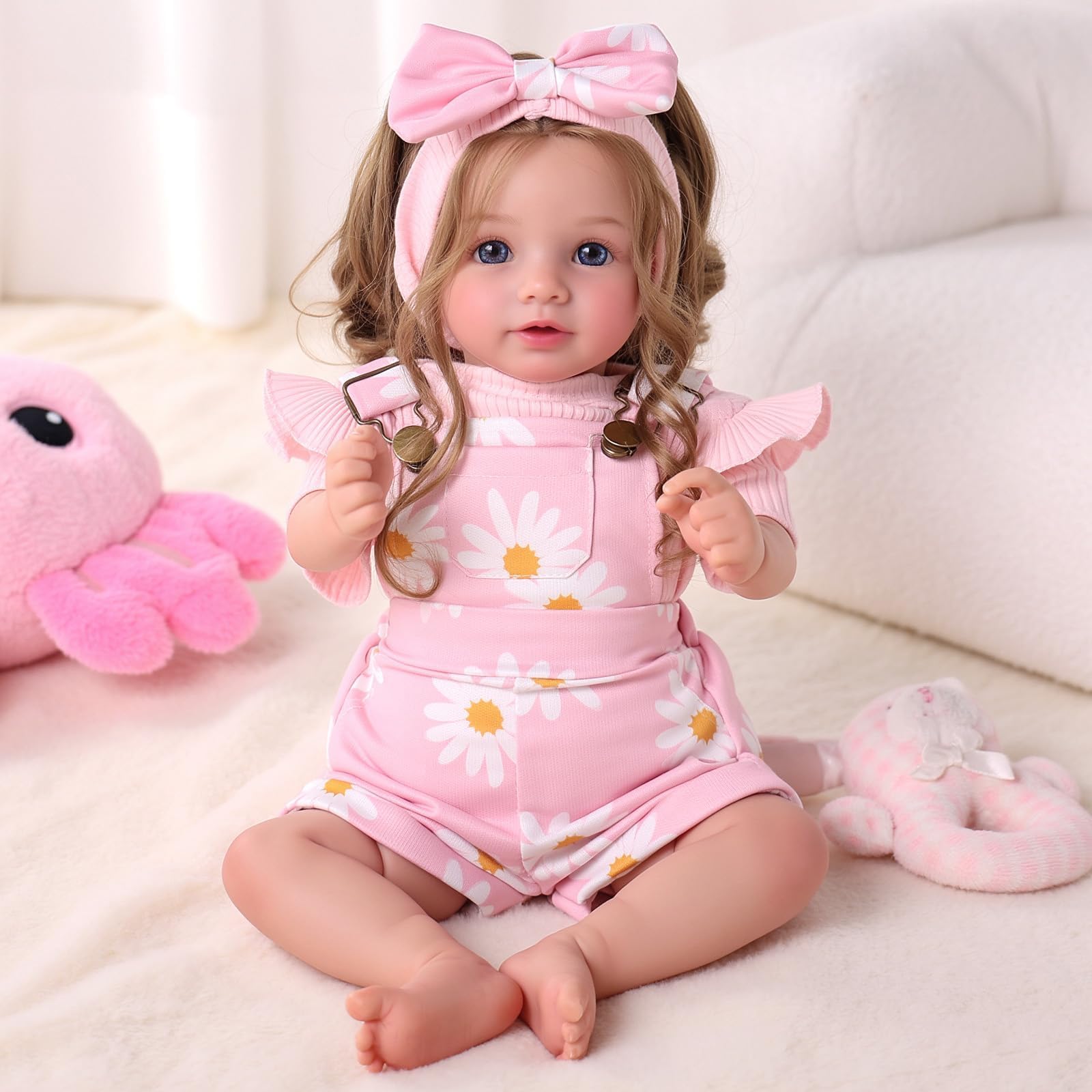 BABESIDE Real-life styling and open-eyed expression invite daily care play.