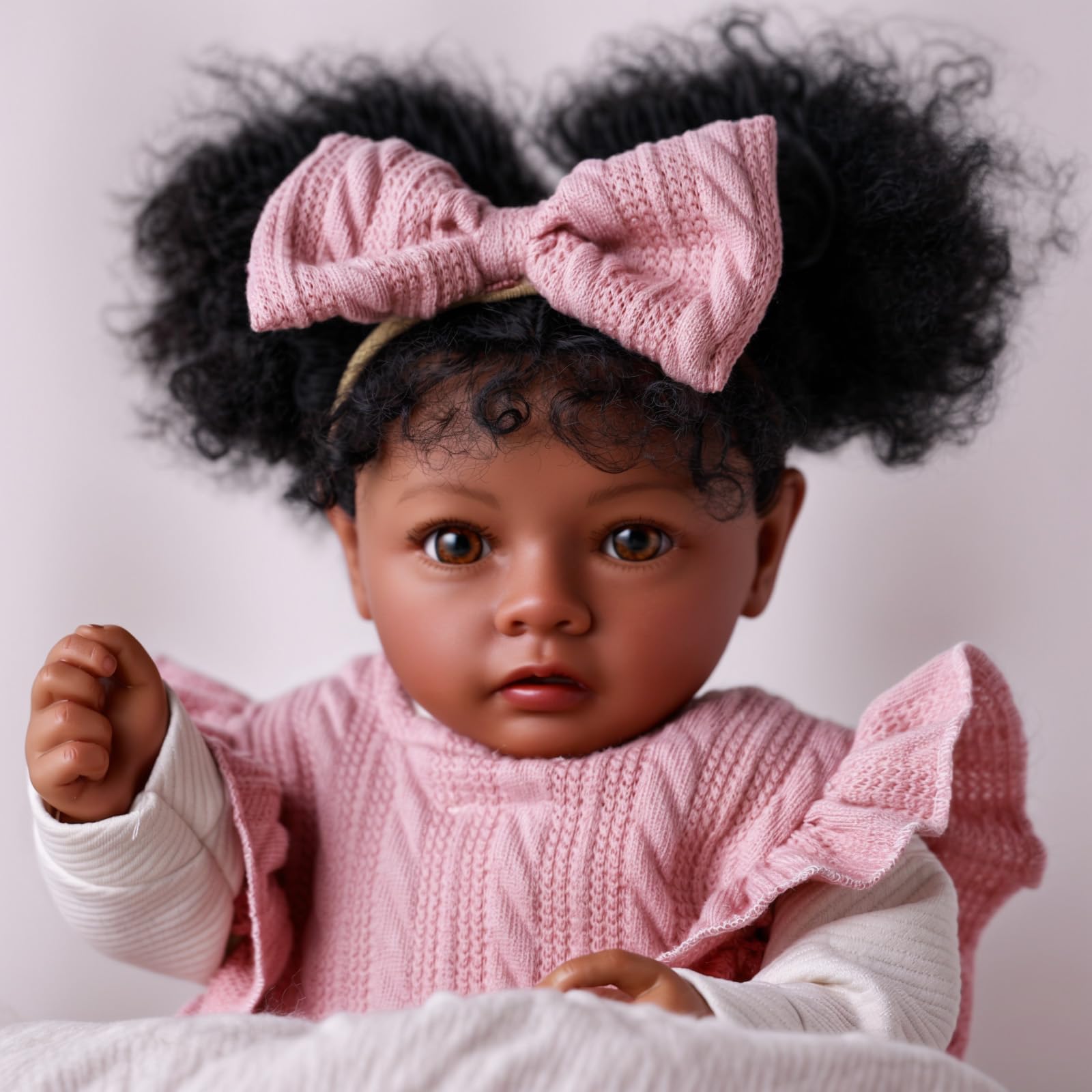 BABESIDE soft vinyl skin offers gentle tactile realism.