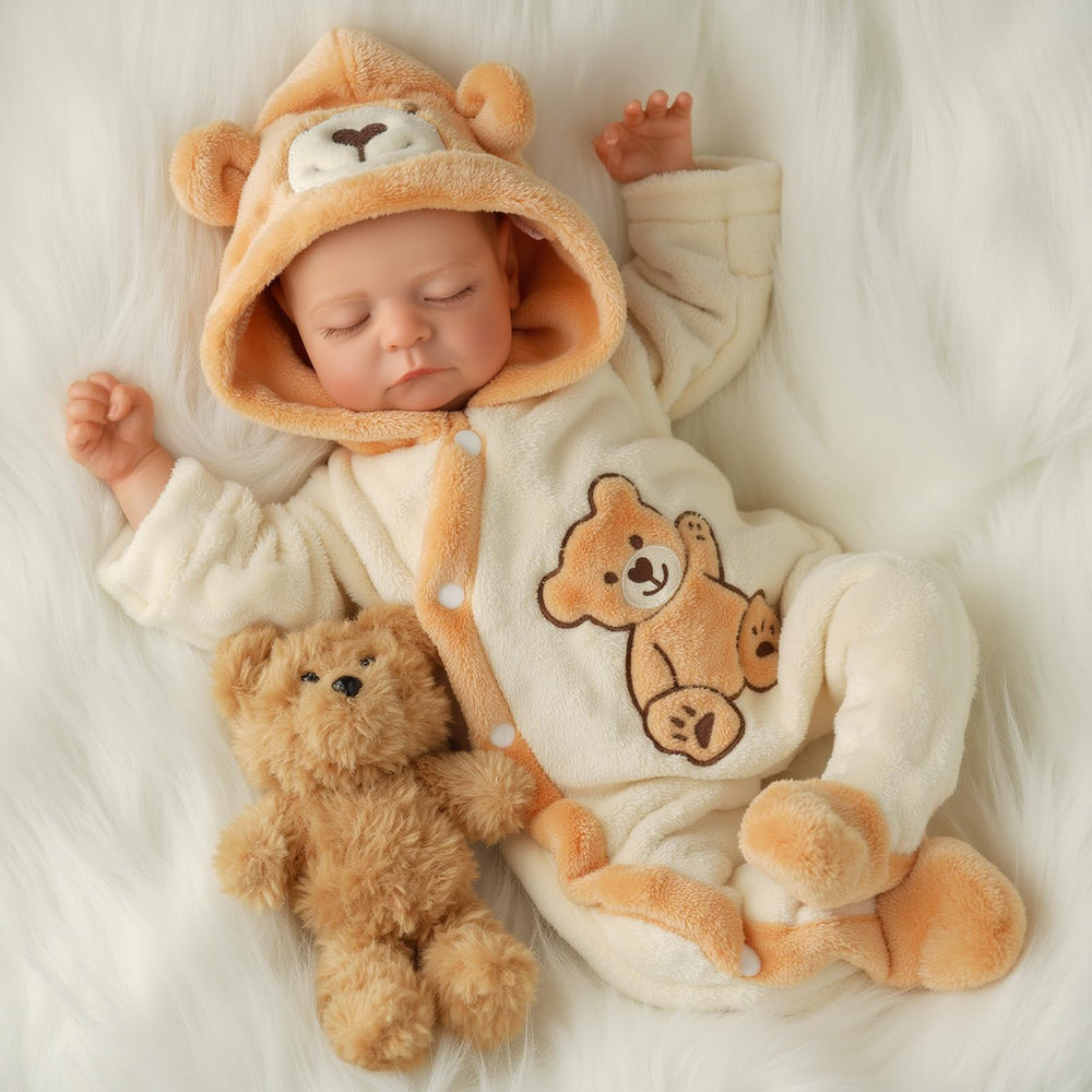 BABESIDE Hand-painted hair and lashes enhance lifelike appearance for imaginative play.