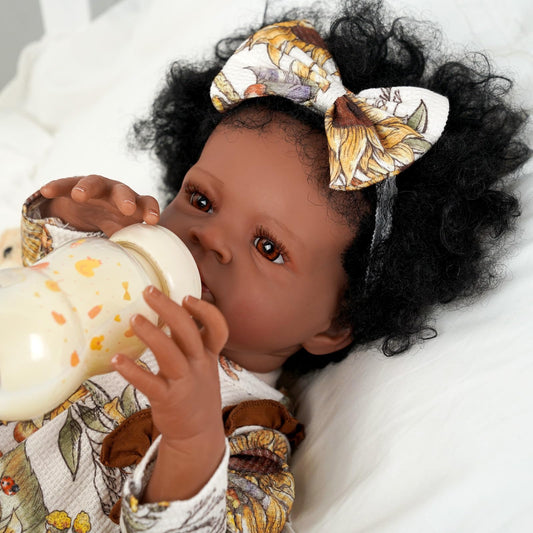 Close-up of BABESIDE Reborn eyes and lashes for lifelike charm during storytelling.