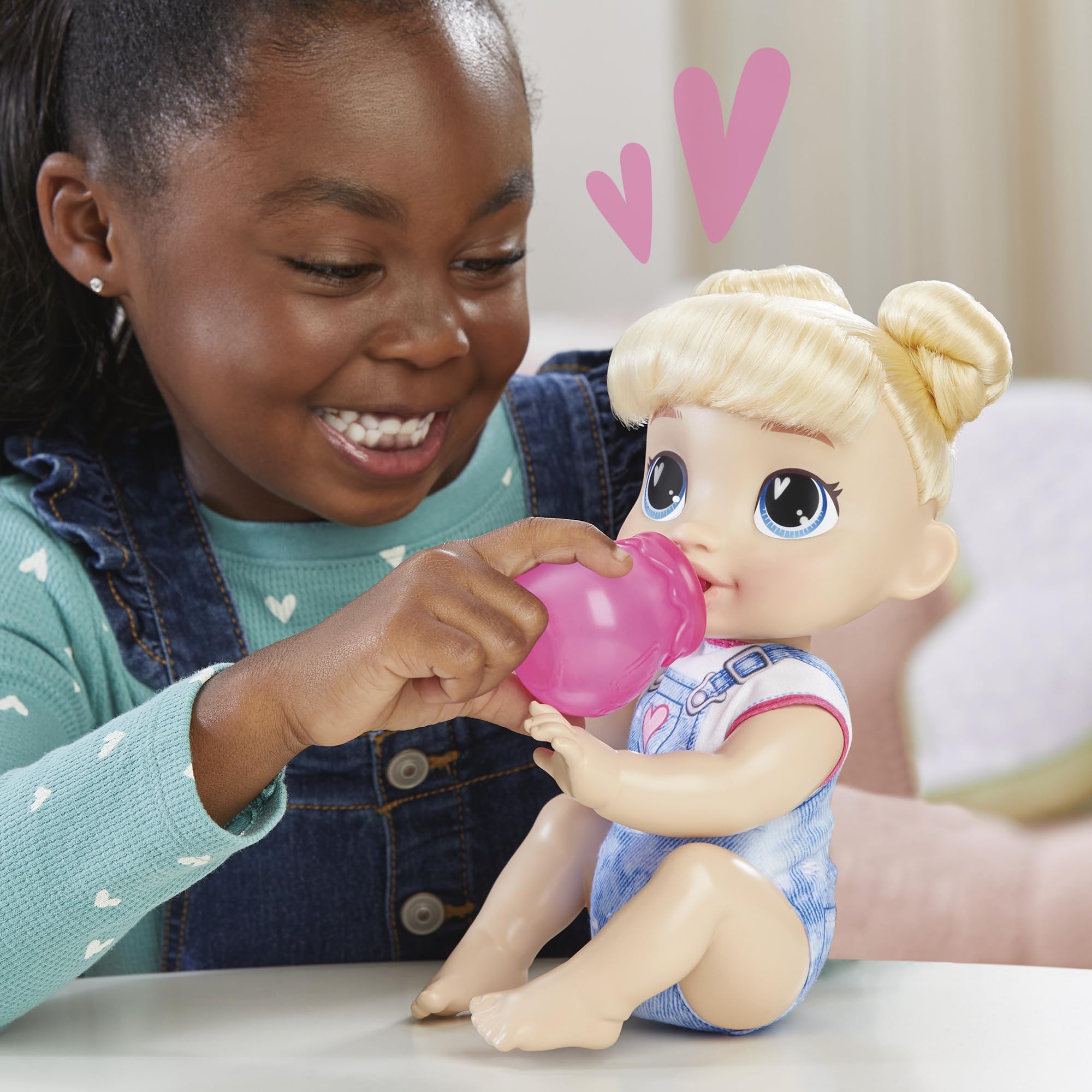 Baby Alive Harper Hugs dances to a 12-second tune for lively play.