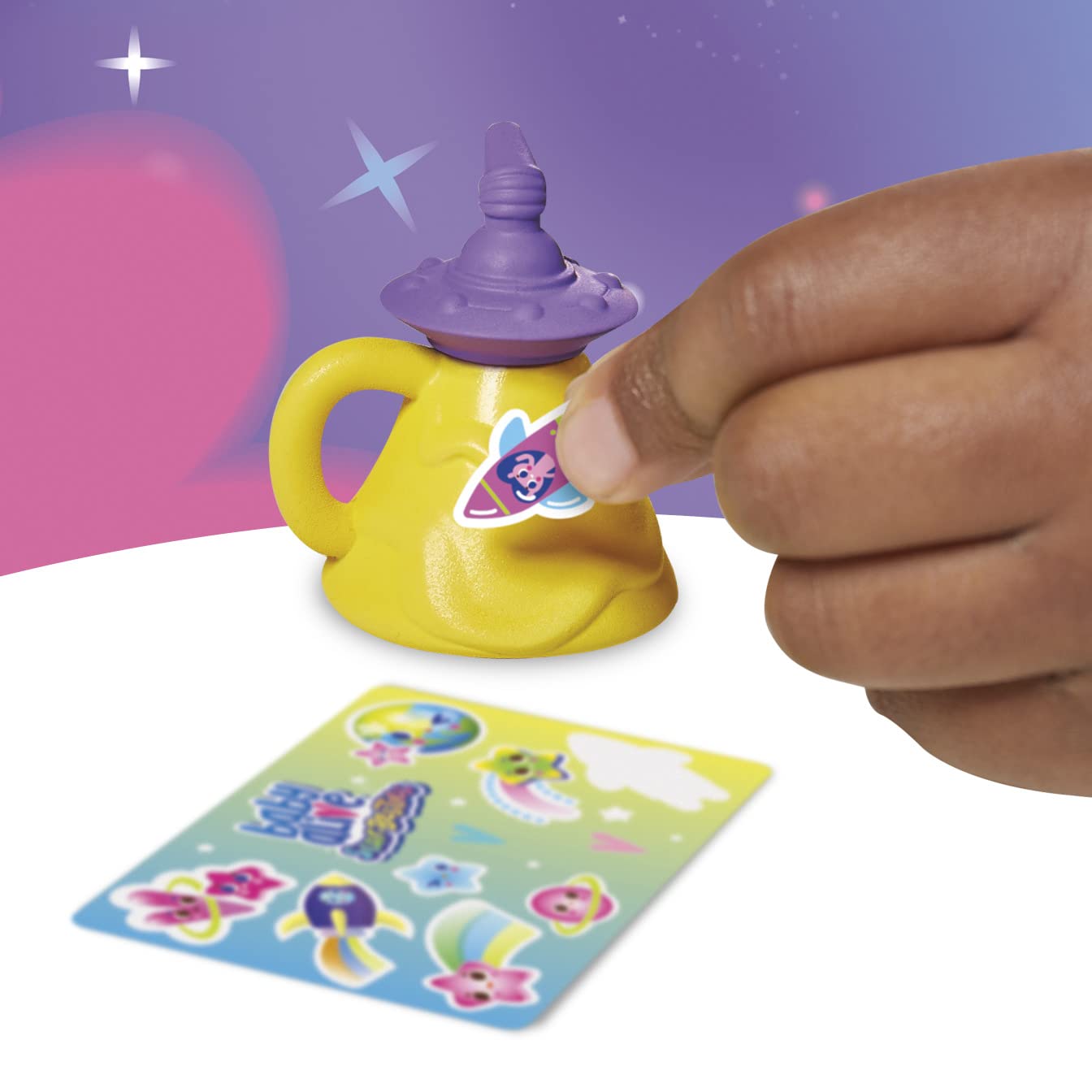 Collect all Star Besties dolls to expand Lovely Luna’s galaxy of stories