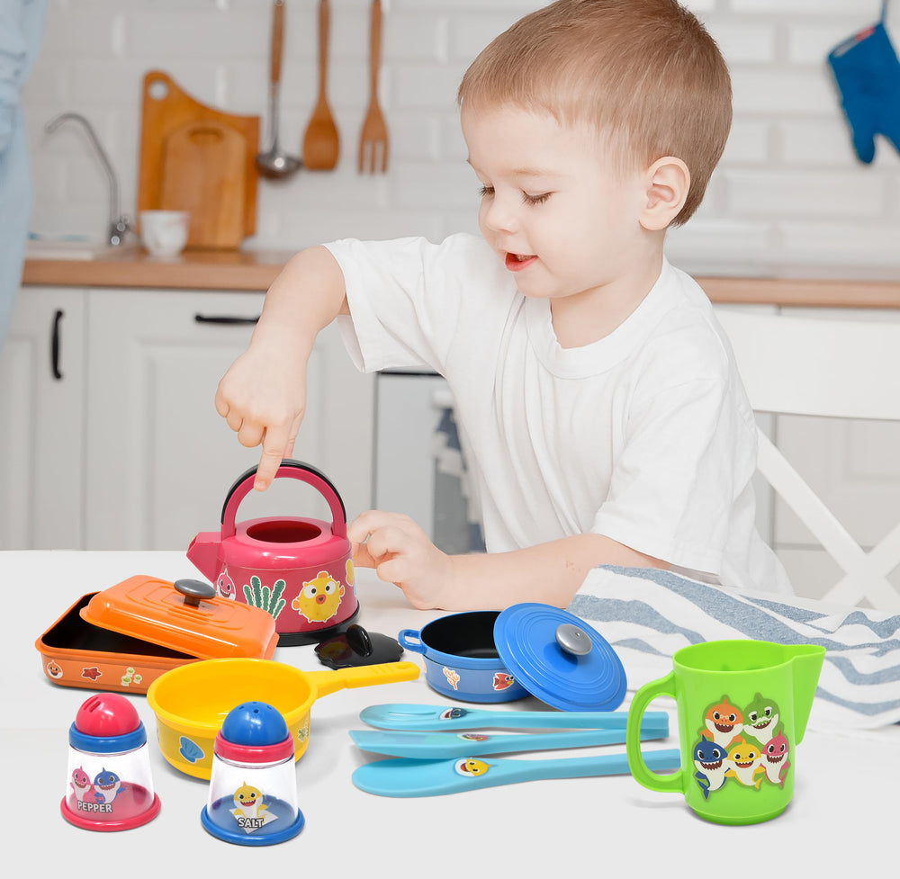 Baby Shark lids provide safe covers for pretend cooking scenes.