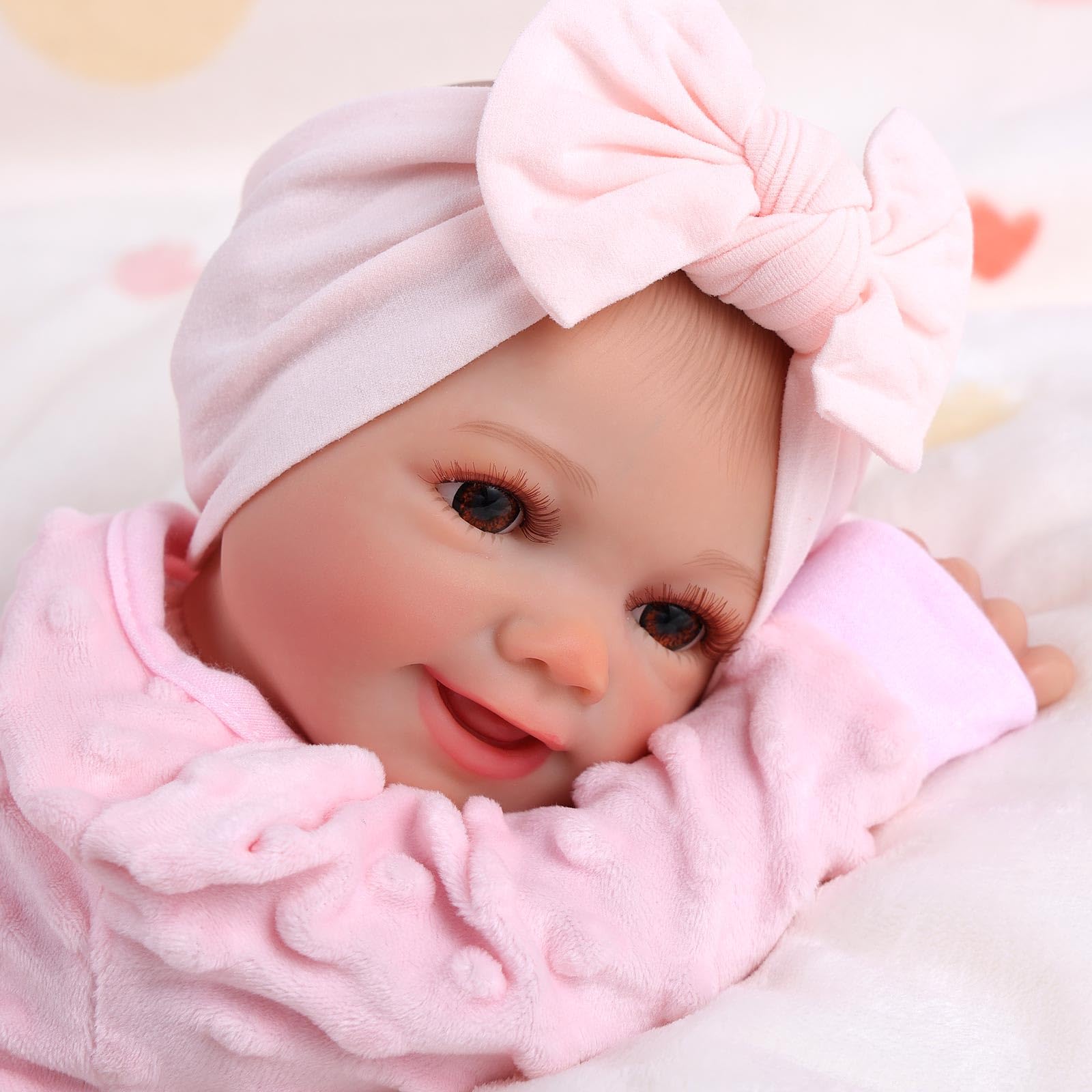 BABESIDE Reborn close-up of detailed eyelashes and lifelike features
