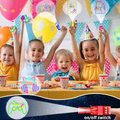 Bamamon elastic rubber-band finger lights fit kids' fingers comfortably for easy wear.