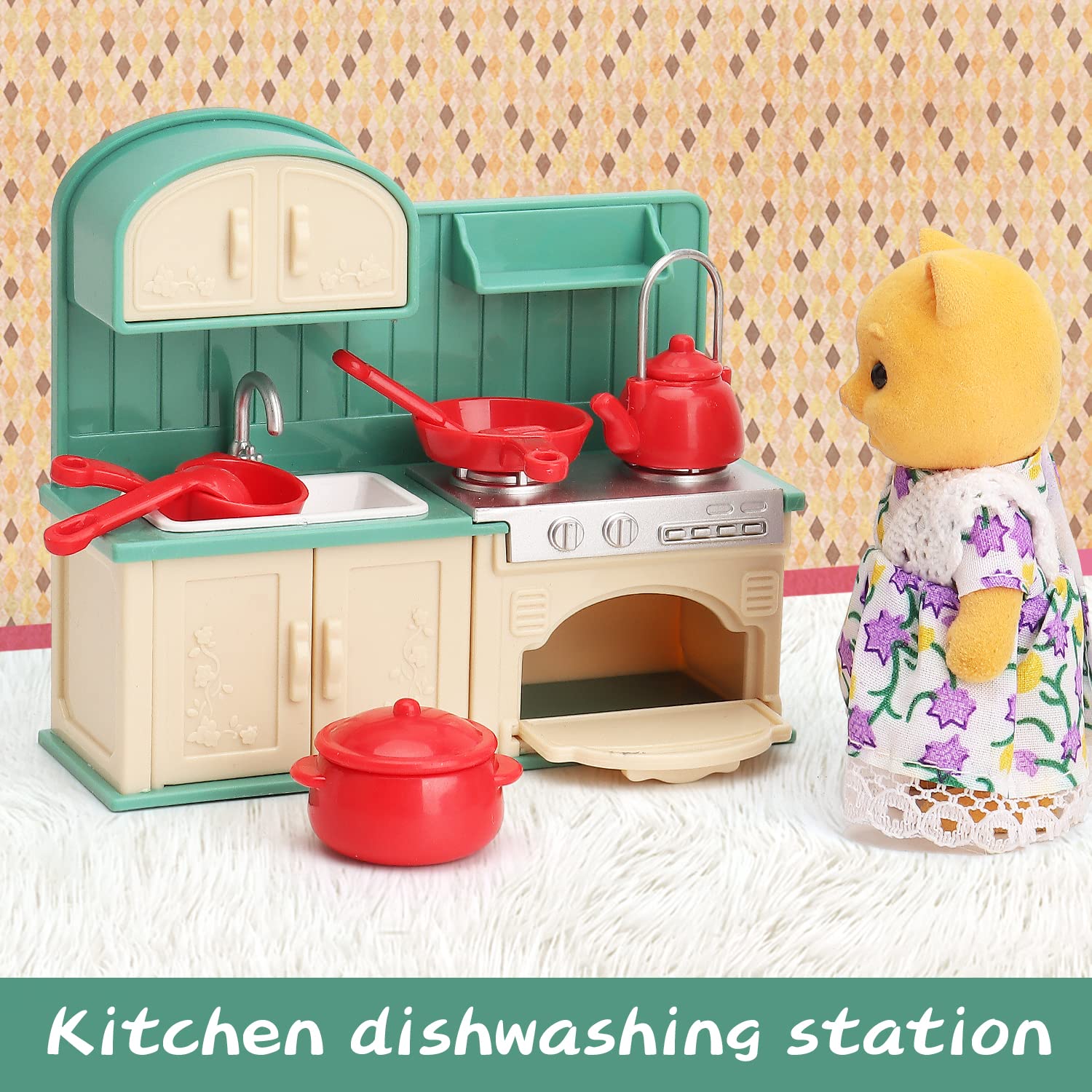 BananMelonBM dollhouse accessories arrangement illustrating versatile play scenarios