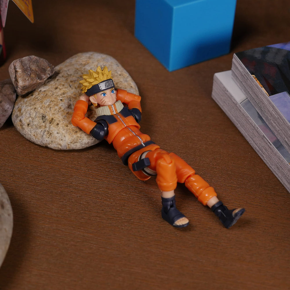 Various pose options for dynamic storytelling with the Naruto figure.