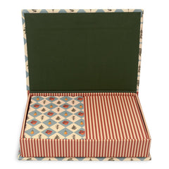 ban.do standard card size 2.5 by 3.5 inches for easy handling.