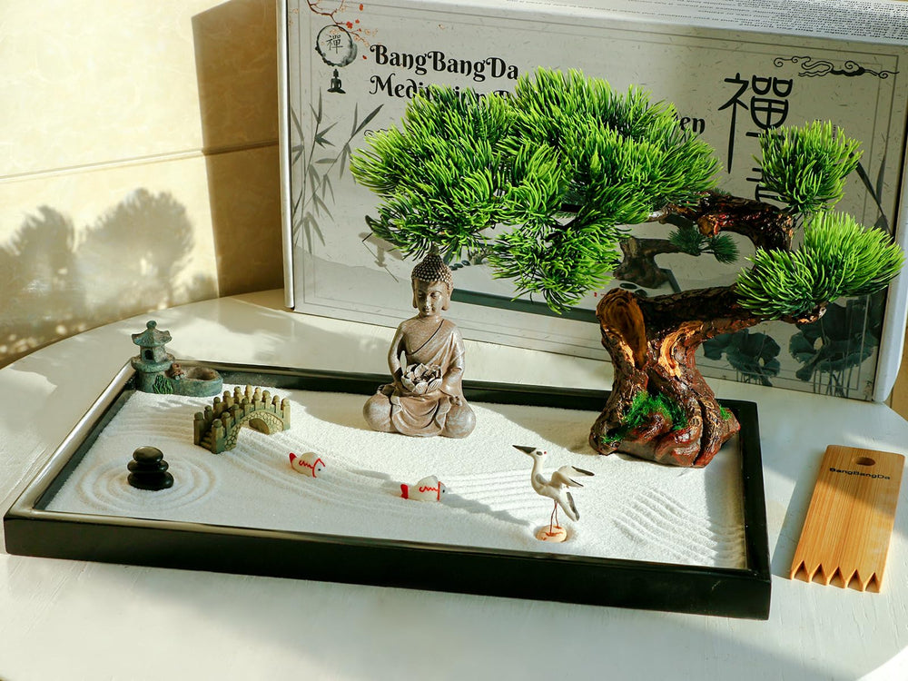 BangBangDa sand and rocks setup supports tactile, meditative desk time