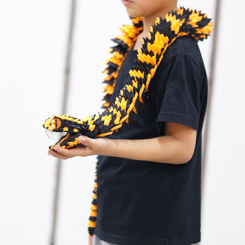 BANPIWOLG snake model crafted from PLA is lightweight and durable.