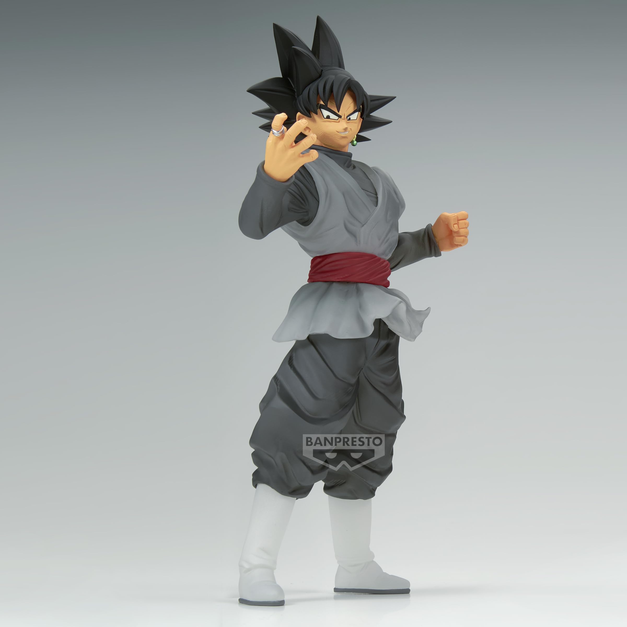 Banpresto Clearise Goku Black A dynamic pose ideal for action displays.