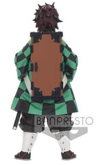Banpresto Demon Slayer Tanjiro Vol 18 figure on stand supports display.