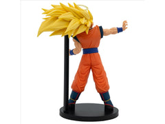 Banpresto Dragon Ball Z Match Makers Goku SS3 vs Majin Buu dynamic pose, eye-catching addition for fans.
