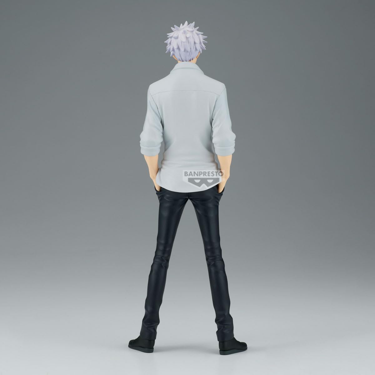 Close-up of Gojo’s facial features and hair highlights craftsmanship and character likeness.