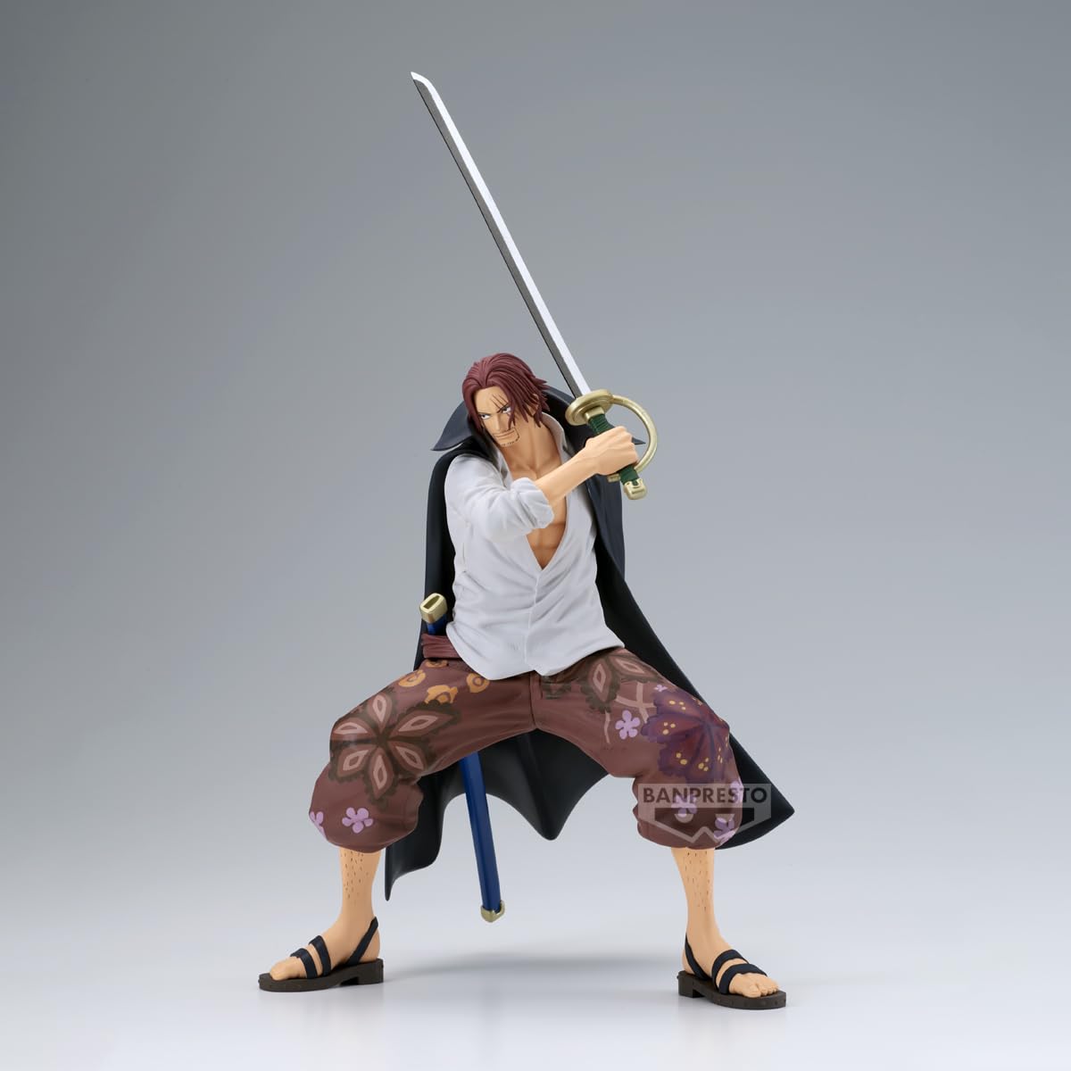 Banpresto Grandista Shanks figurine side-view reveals sculpted detail.