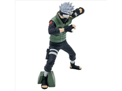 Banpresto Hatake Kakashi Grandista, front view adds character to any display.