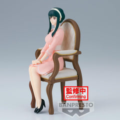 Banpresto Yor Forger base display ensures stable placement on shelves