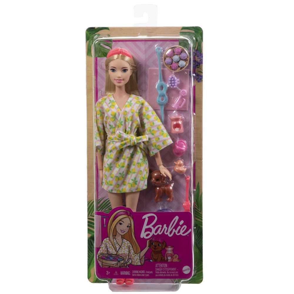 Barbie eleven-joint movement doll enables realistic poses and actions.