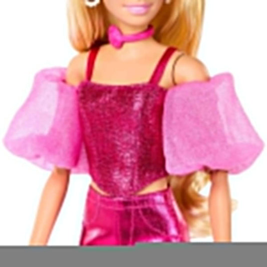 Barbie Deluxe Style Doll 5 showing off blonde hair and glamorous styling