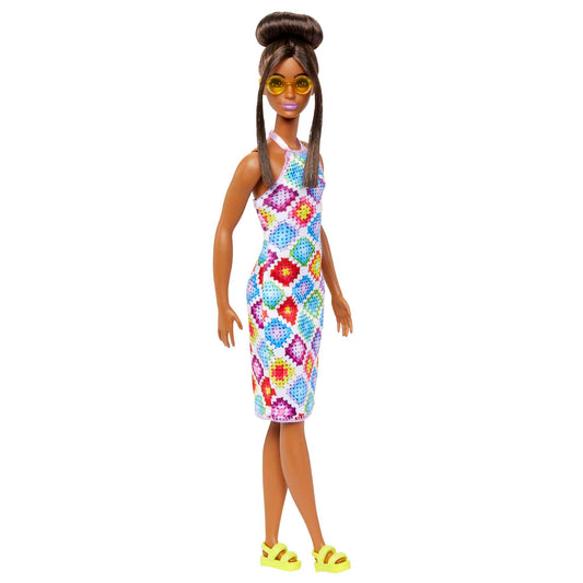 Barbie Fashionistas #210 brunette bun with framing front pieces for stylish storytelling.