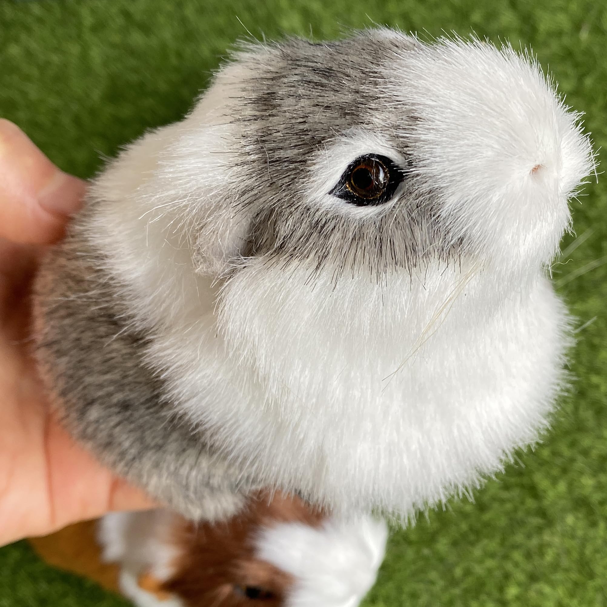 Basuo-9Q soft fur rodent plush enhances gift bundles.