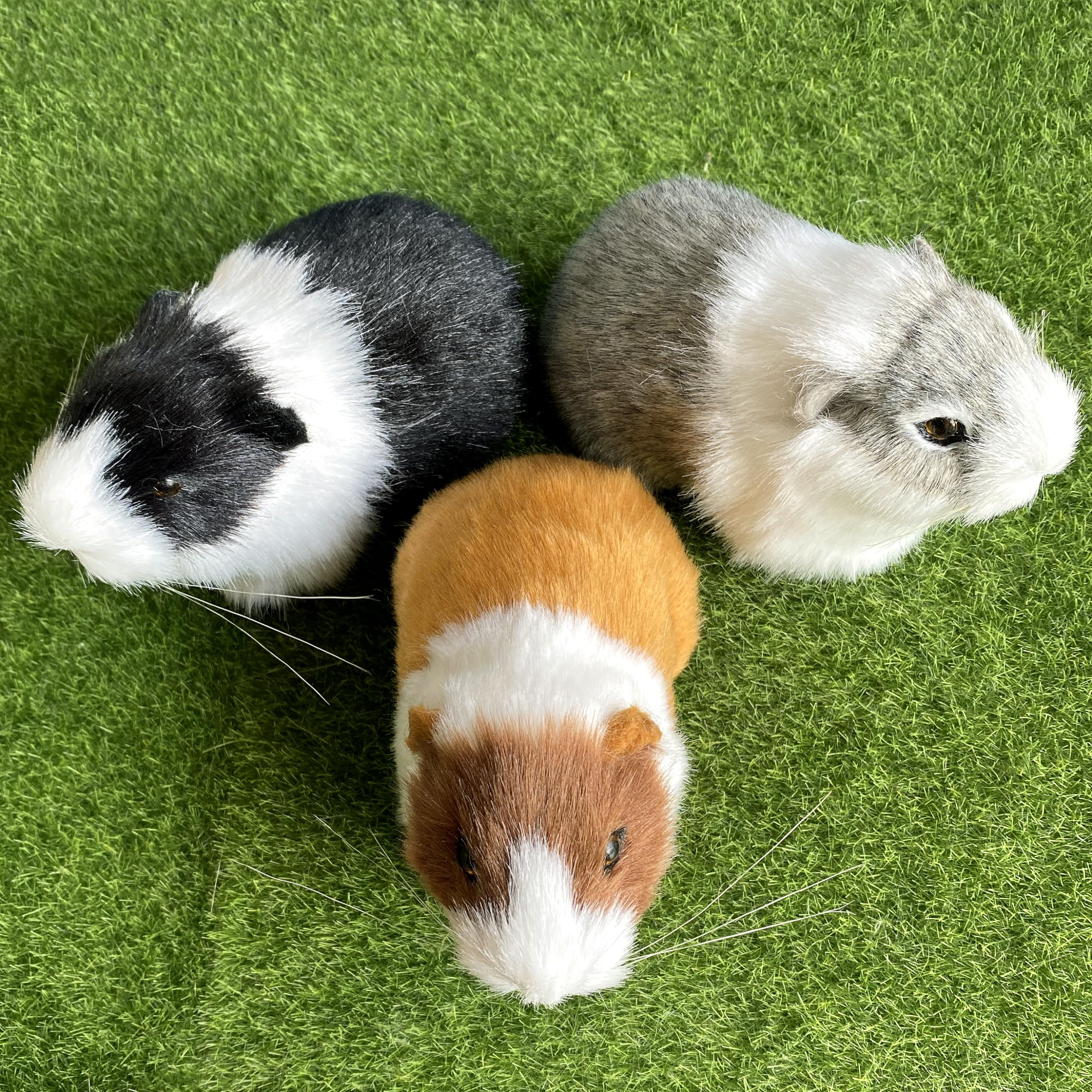 Basuo-9Q jumbo hamster plush resists flattening for durable display.