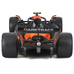 Bburago McLaren MCL38 1:24 driver figure included
