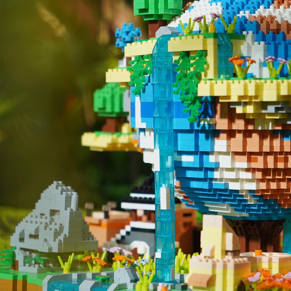 BDYDT Global Village modular design allows varied display positions and easy transport.