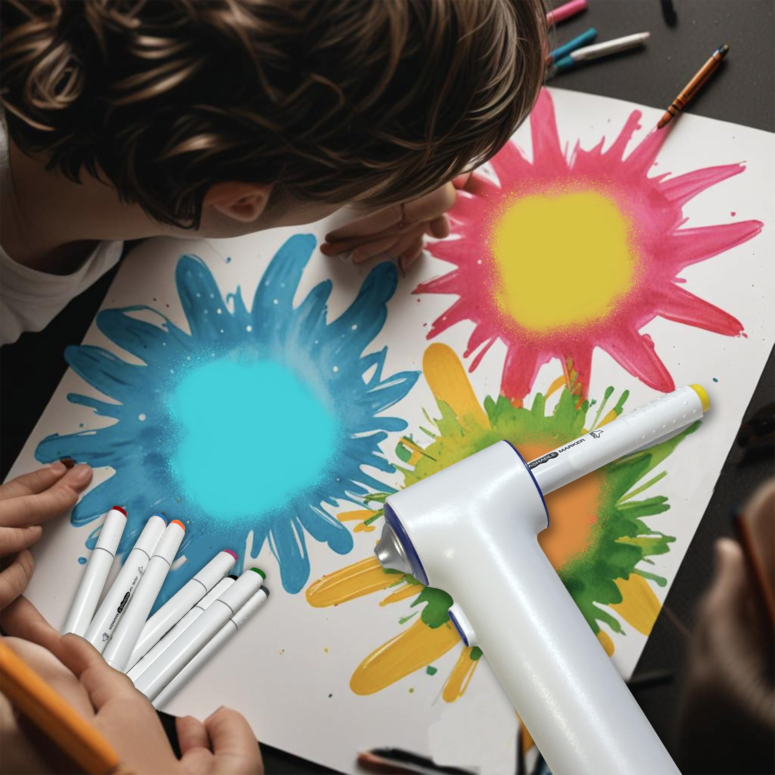 Mess-free art with BECUSSITTA markers and stencils for focused play
