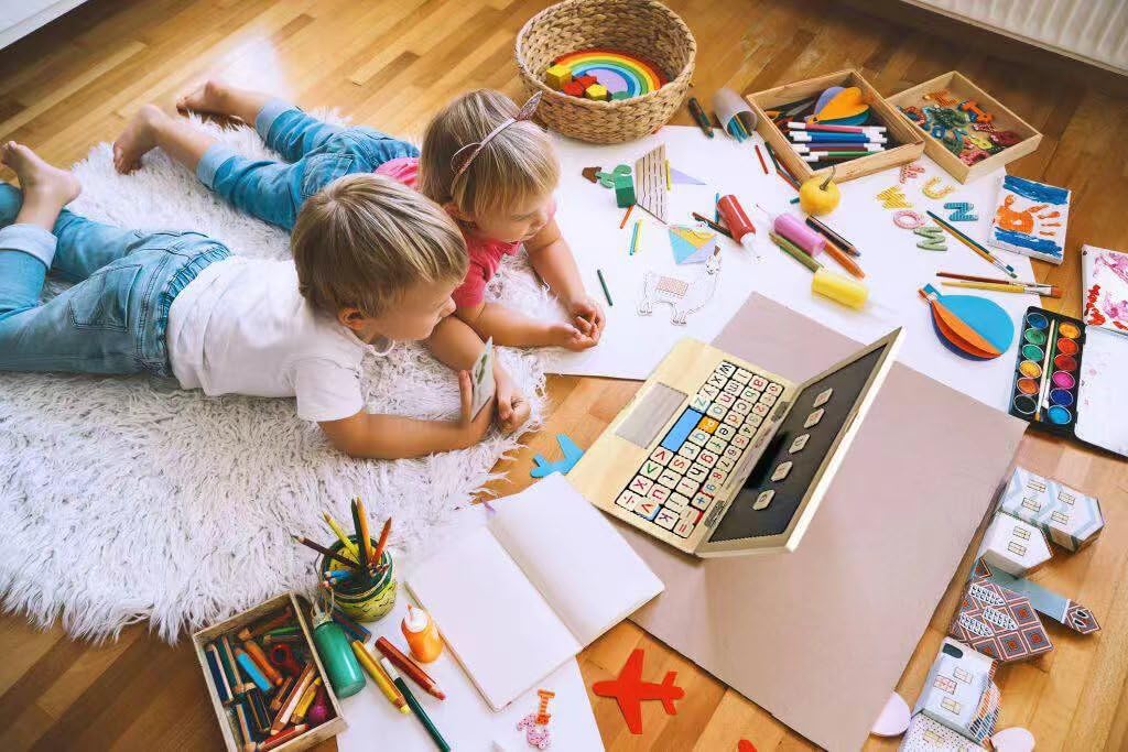 Two keyboard sets included for varied pretend learning sessions