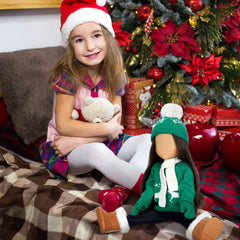 Bencailor Christmas outfits in green and white spark holiday storytelling.