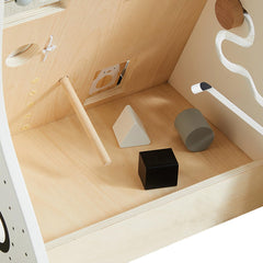 Beright wooden wheels with rubber provide smooth, floor-friendly movement.